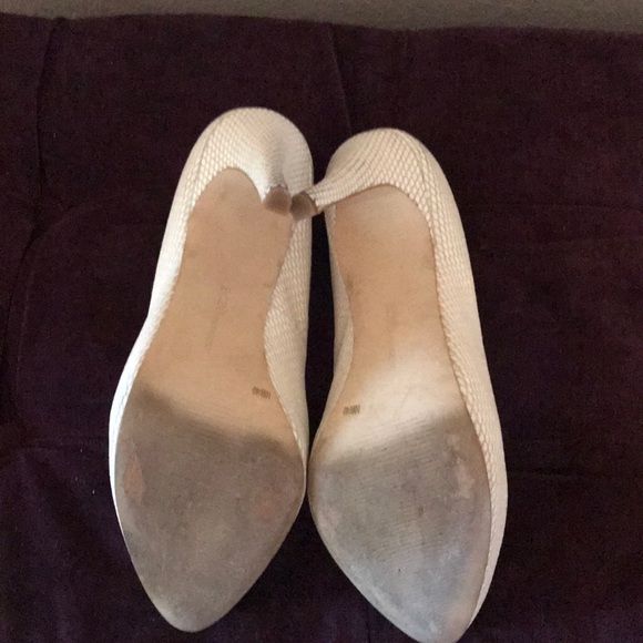 Barely worn BCBG Women’s size 10 - Picture 2 of 2